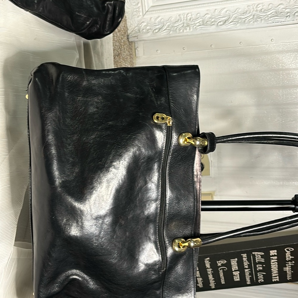 Marano Orlandi, genuine leather made in Italy black phone purse is my case